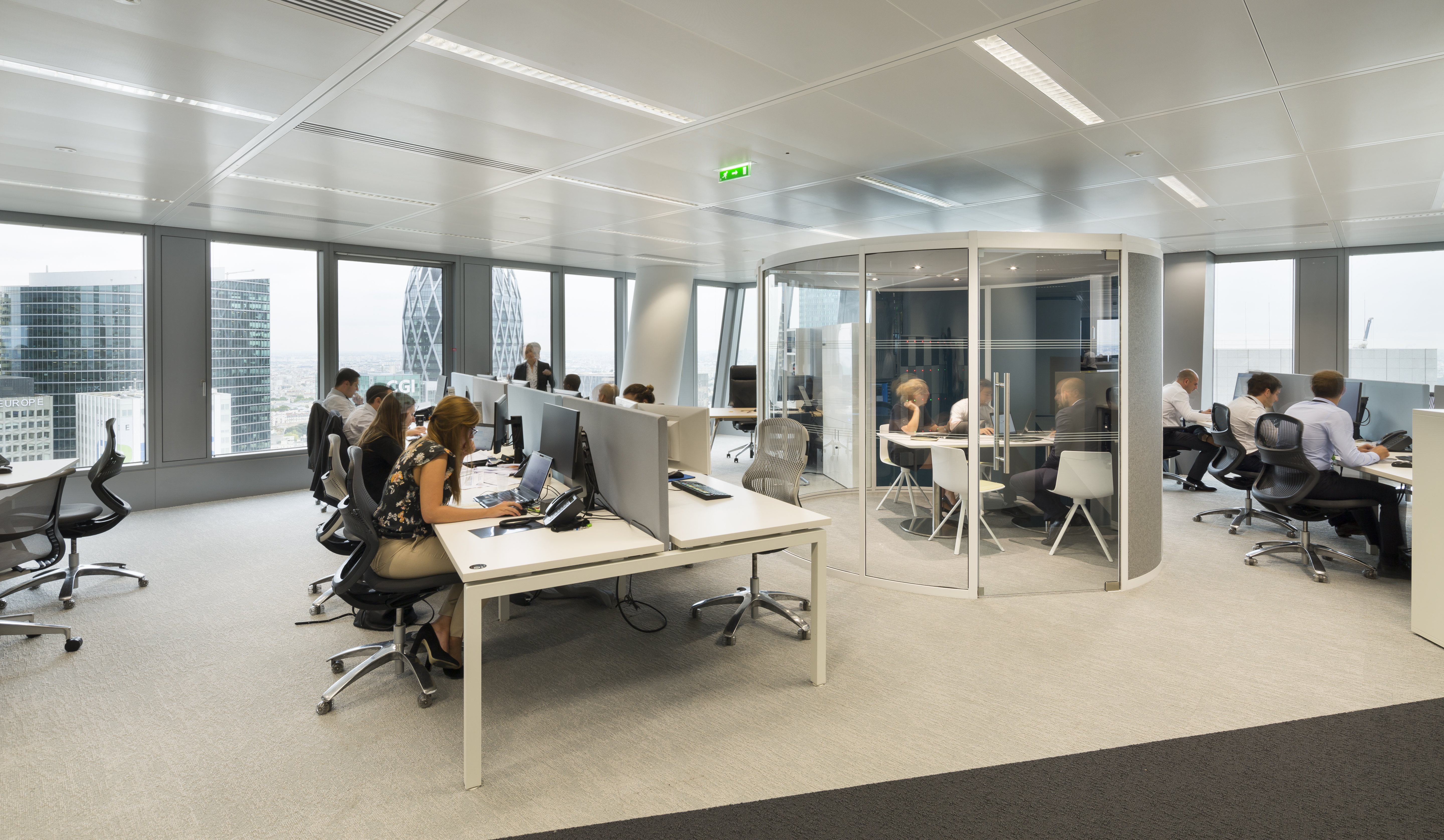 TourMajDel-Lrg-330c-com (1).jpg (2)