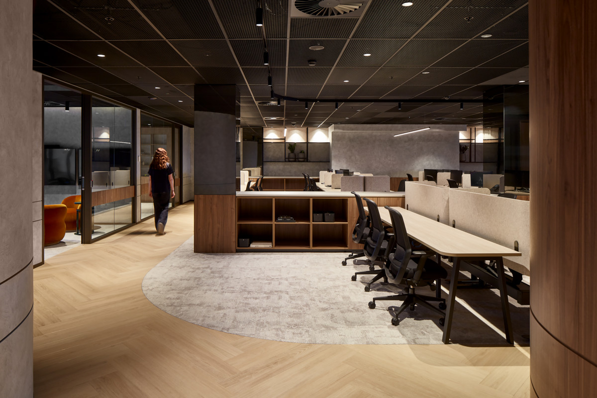 Iriscapital 130 Com Med (6)