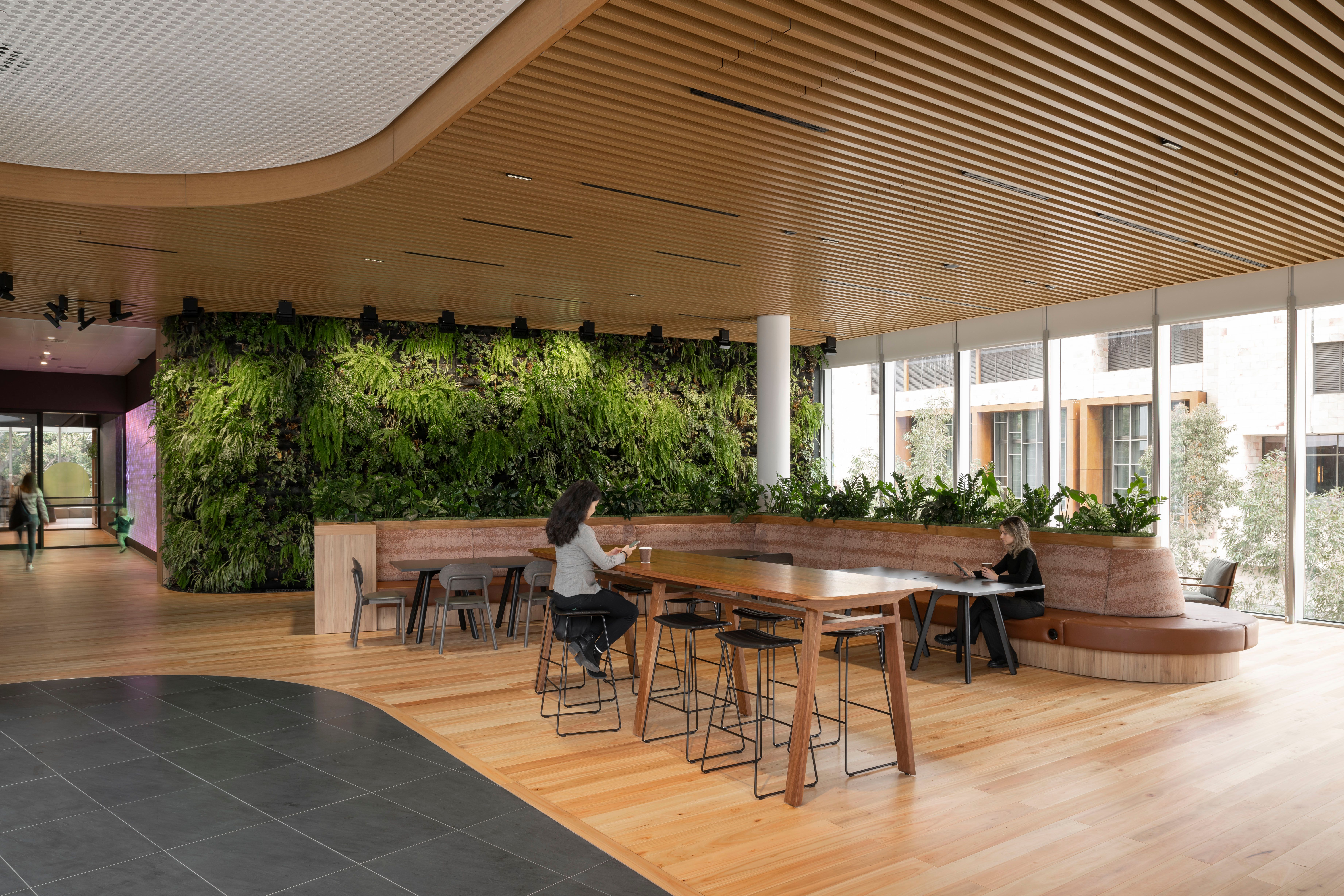 Chev 740 Com Lrg (1)